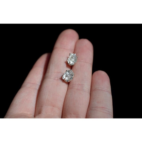 Sterling silver stud earrings, alternative diamond, uncut natural gemstones - Picture 3 of 4